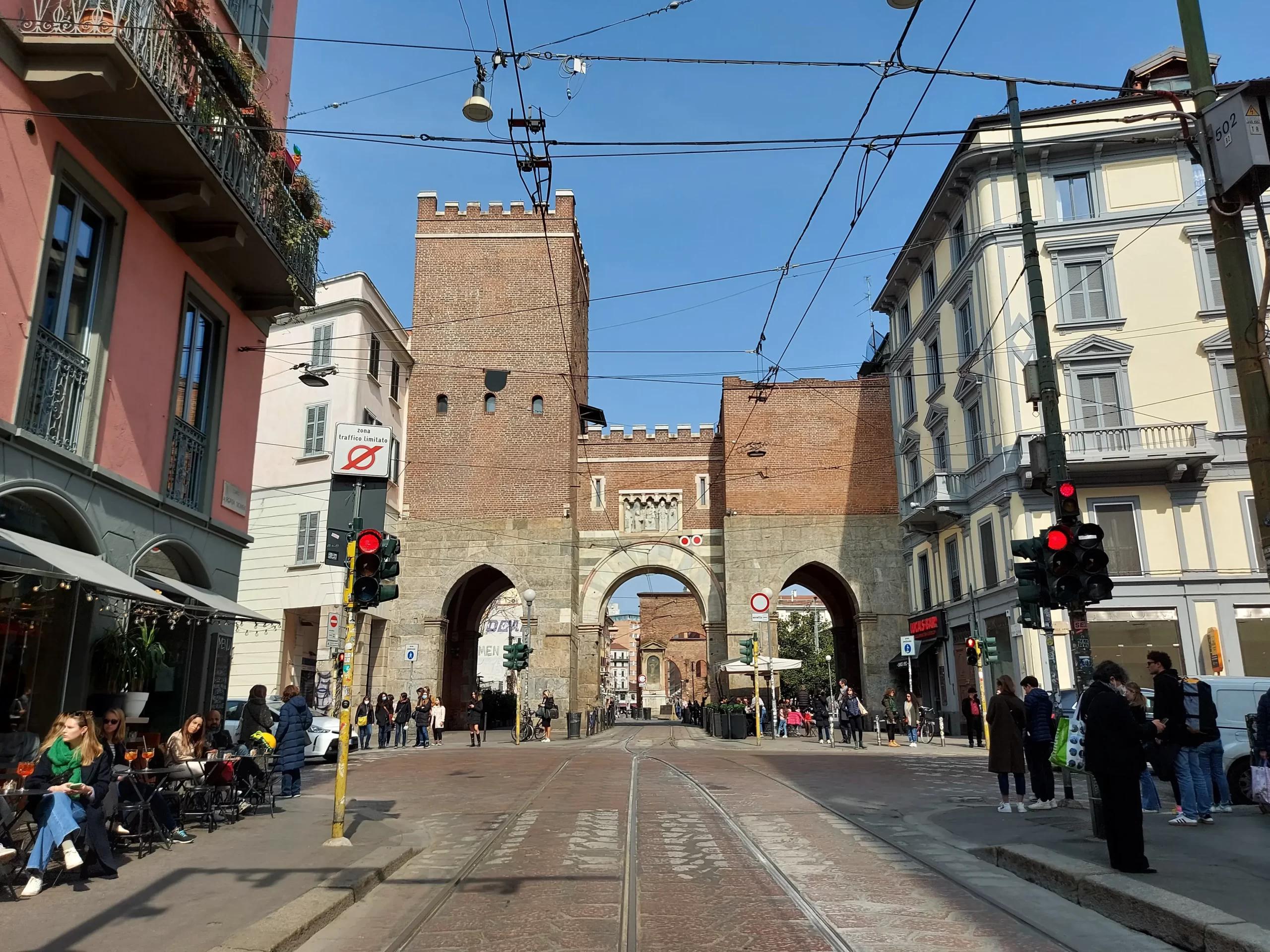 Ende des perfekten Mailand Wochenende auf dem Corso di Porta Ticinese