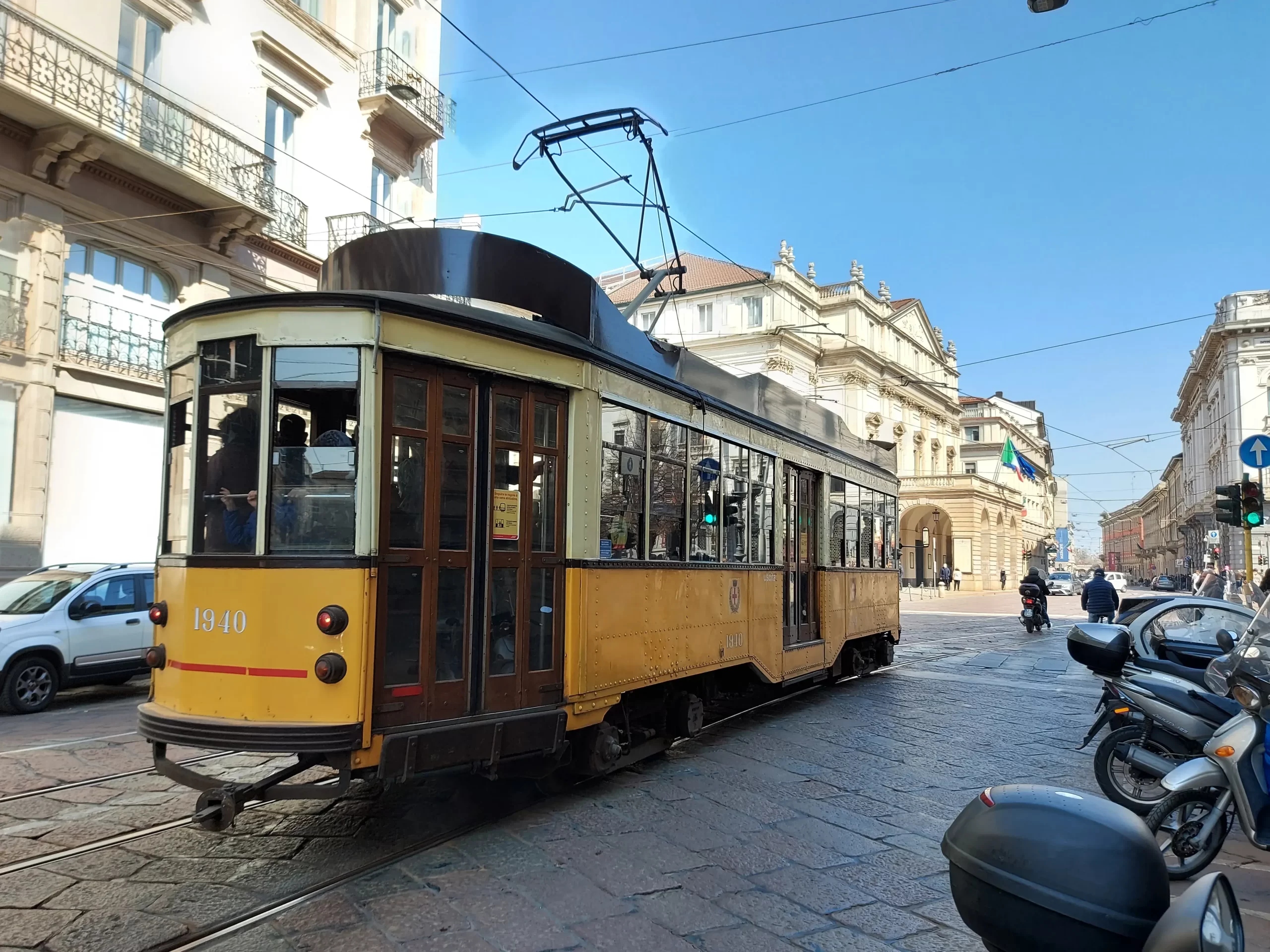 Eine Fahrt mit der historischen Tram gehört zum perfekten Mailand Wochenende dazu