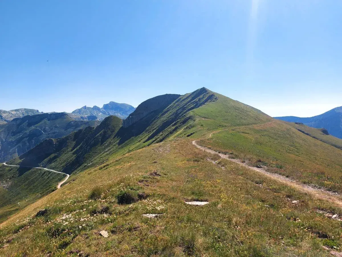 Wanderweg oberhalb der Ligurischen Grenzkammstrasse / Alta Via del Sale
