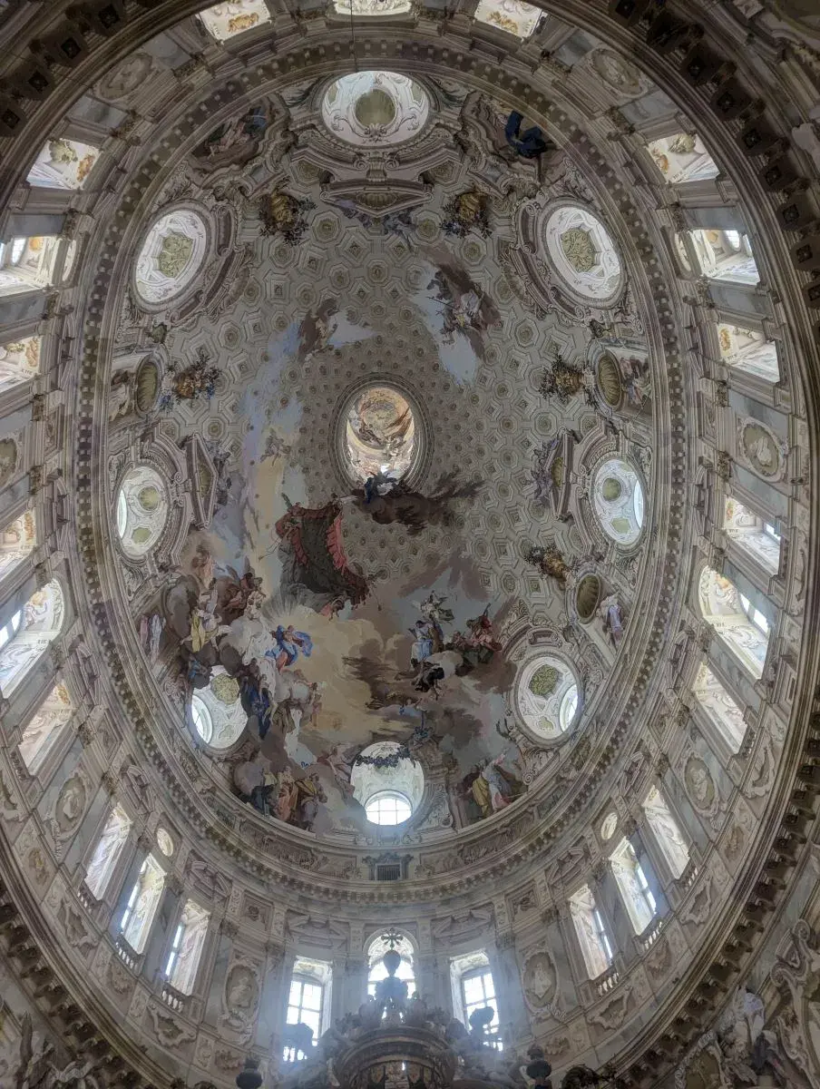 Blick von unten in die Cupola Vicoforte