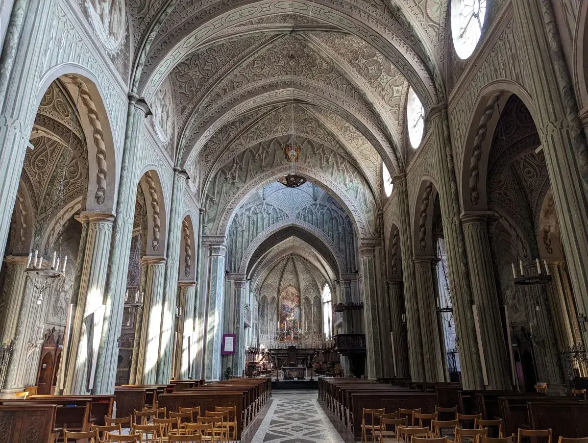 Cattedrale di Santo Stefano, der Dom von Biella von innen