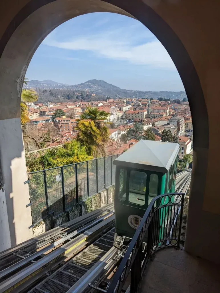 Funicolare del Piazzo, eine Biella Sehenswürdigkeit