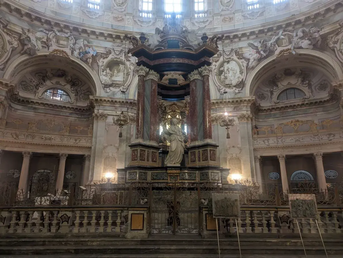 Rückseite des Marienbildnis in der Basilika Vicoforte